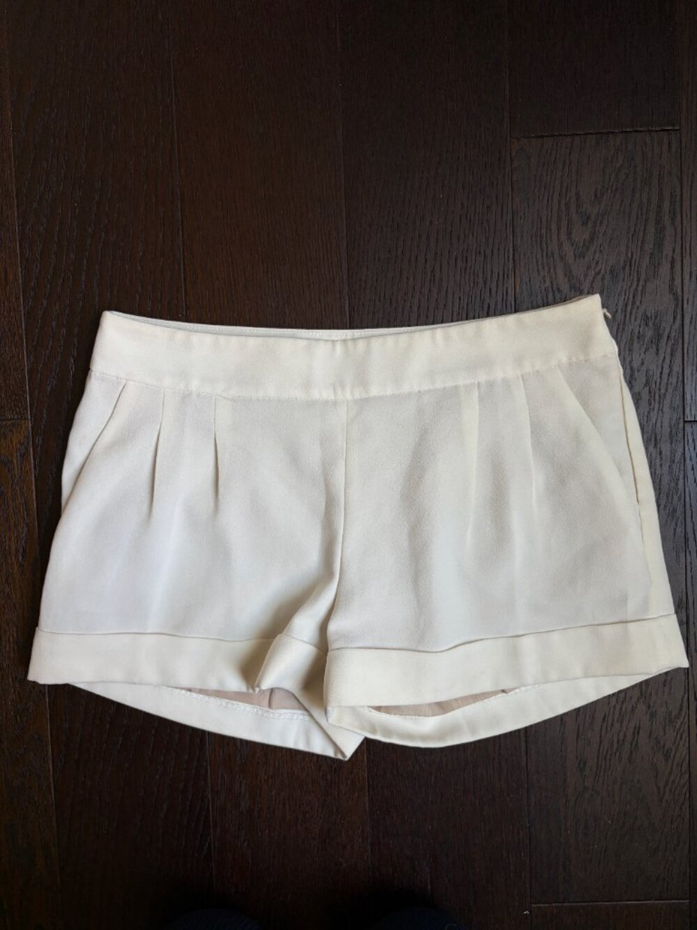 Express Editor Shorts (White / Ivory) - Size 2